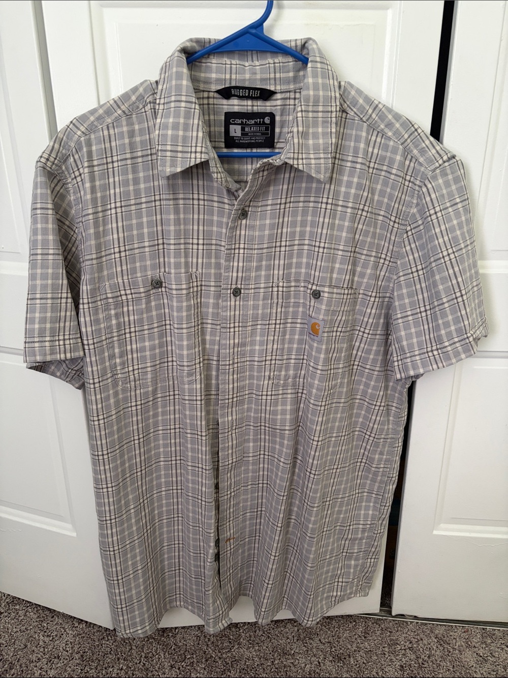 Carhartt Men’s Short-Sleeve Plaid Button-Down Shirt in Light Gray and Cream